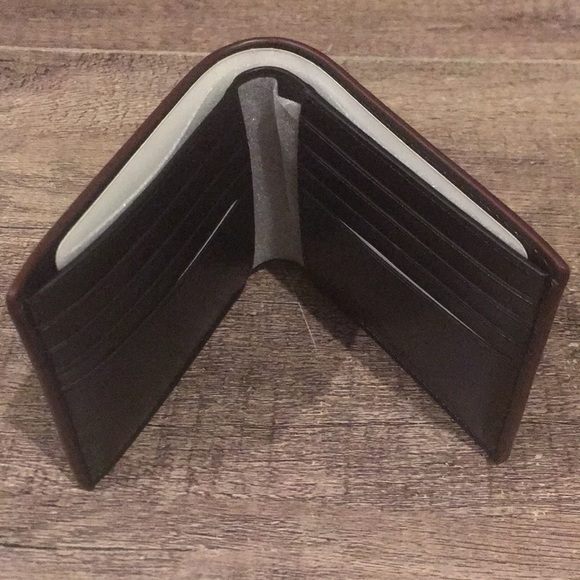 Coach Wallet & Keychain Combo - Picture 2 of 4